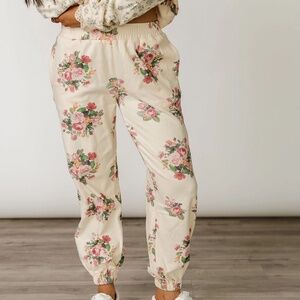 461 NWT Ampersand Avenue Garden Rose Jogger